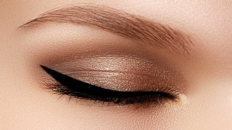 Eyeliner eye makeup zoom beauty tips