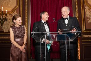 Board of Trustees Chairman and Benefit Chairman Betty Eveillard, Anna-Maria and Stephen Kellen Director Ian Wardropper, and Honoree Ronald S. Lauder; photo: Christine A. Butler