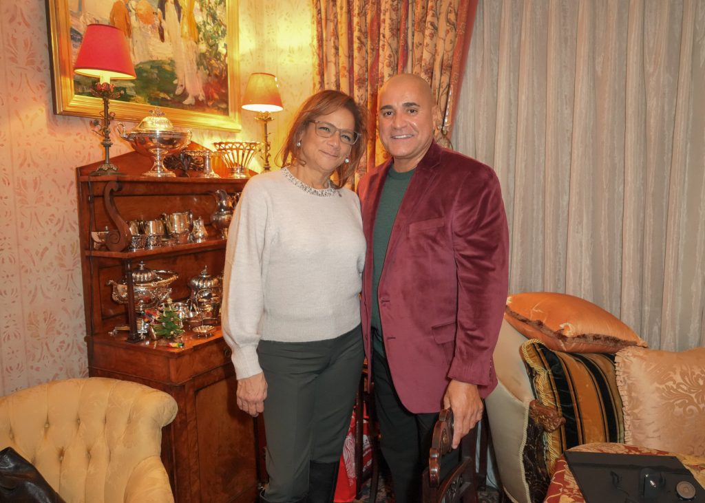 Lisa Sorin, Felix Urrutia Casita Maria