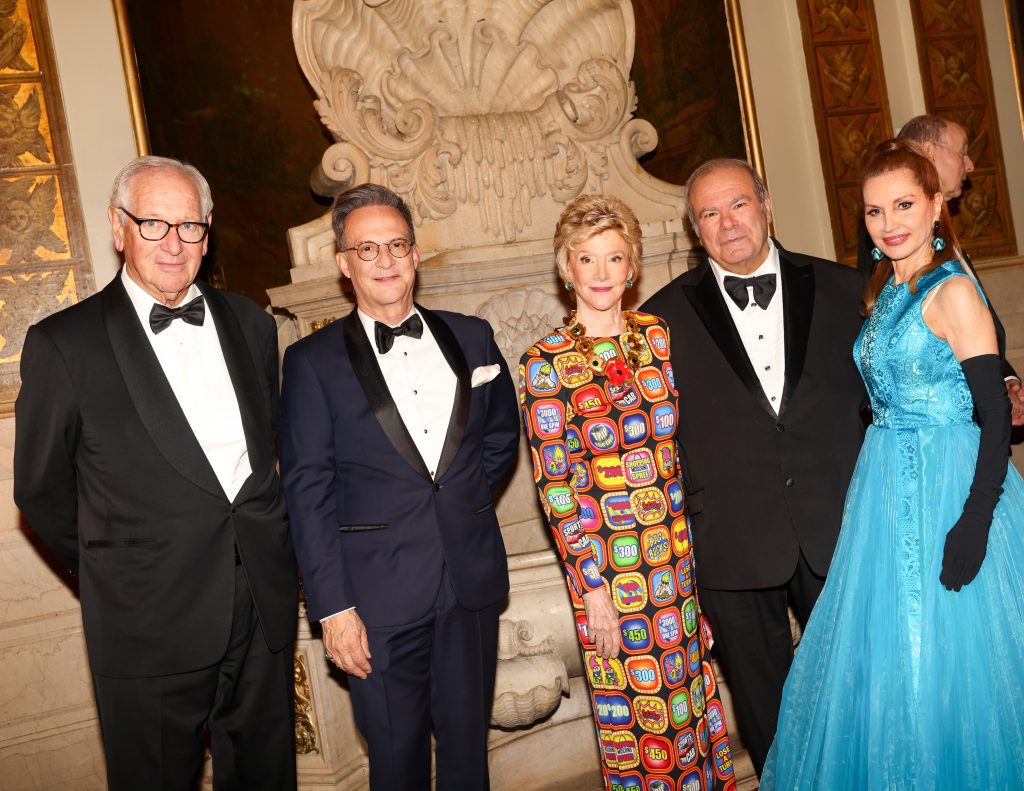 Daniel Brodsky, Ben Rodriguez-Cubenas, Jackie Weld Drake, Hunt Slonem, Jean Shafiroff Casita Maria Fiesta! Gala